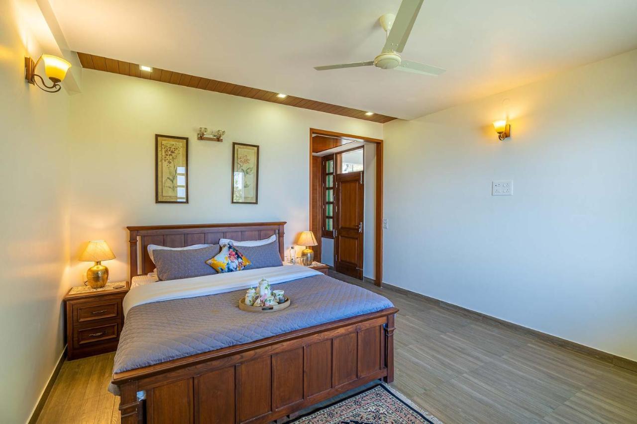Stayvista At Floradale W Jacuzzi & Wood-Fire Pizza Kasauli Exterior foto