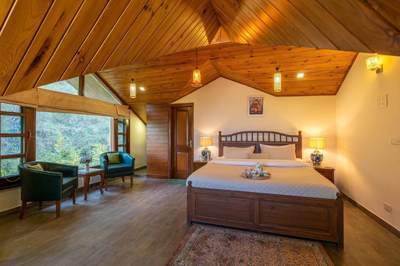 Stayvista At Floradale W Jacuzzi & Wood-Fire Pizza Kasauli Exterior foto