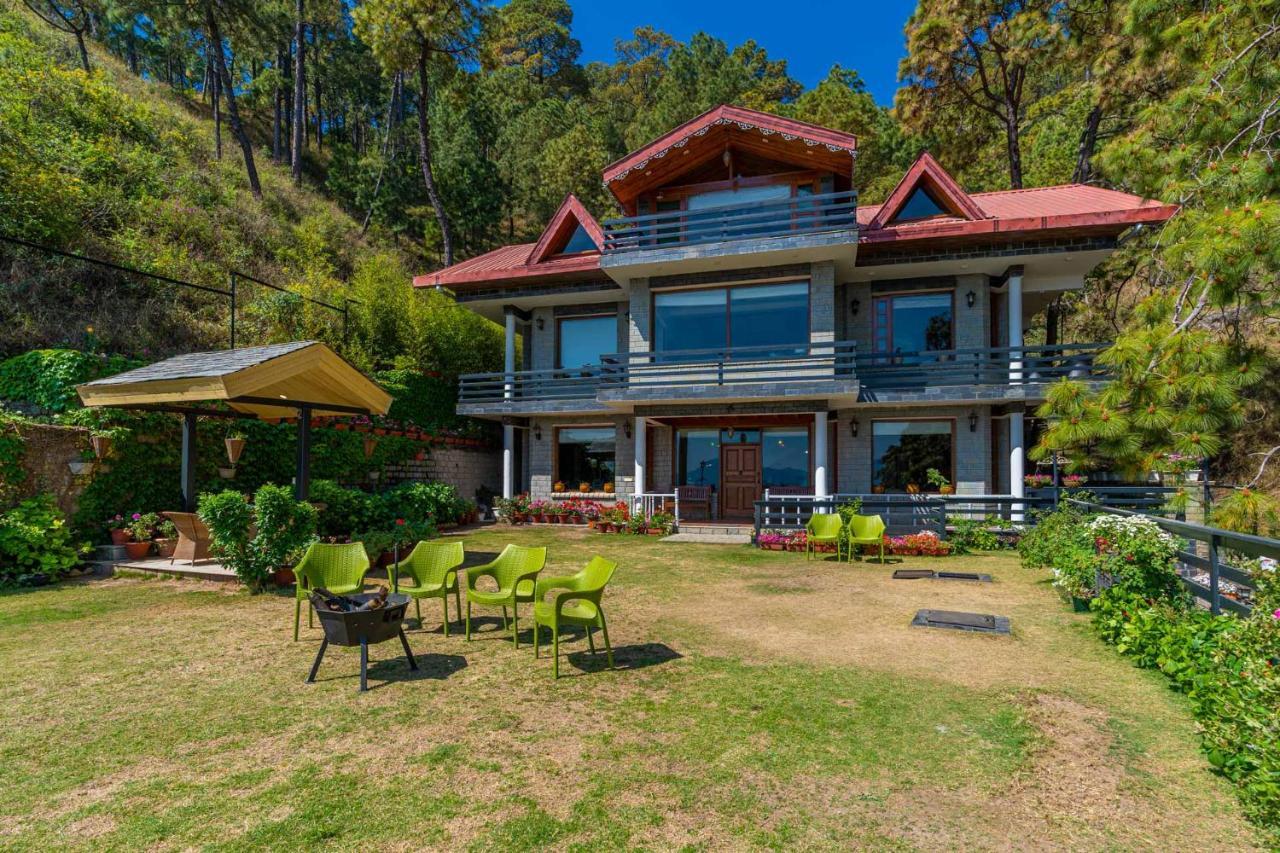 Stayvista At Floradale W Jacuzzi & Wood-Fire Pizza Kasauli Exterior foto