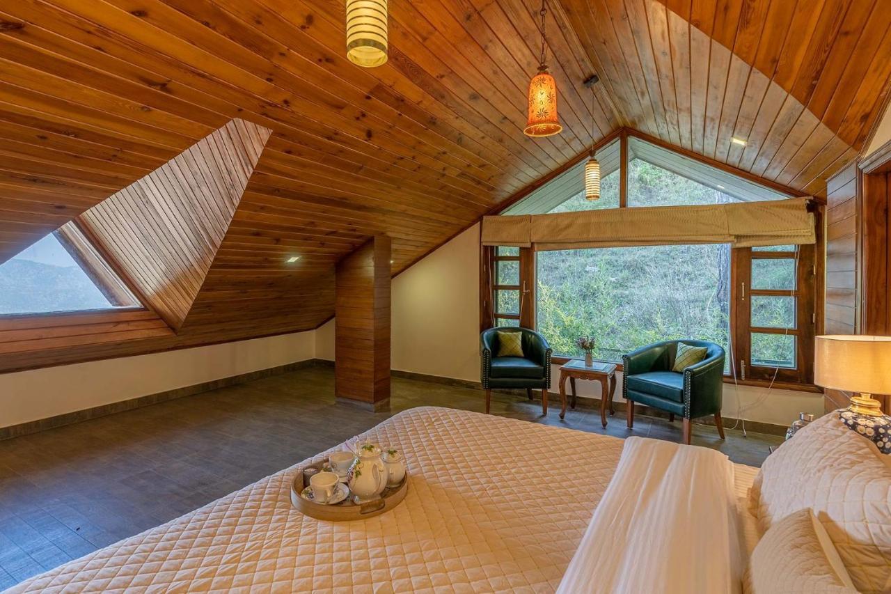 Stayvista At Floradale W Jacuzzi & Wood-Fire Pizza Kasauli Exterior foto
